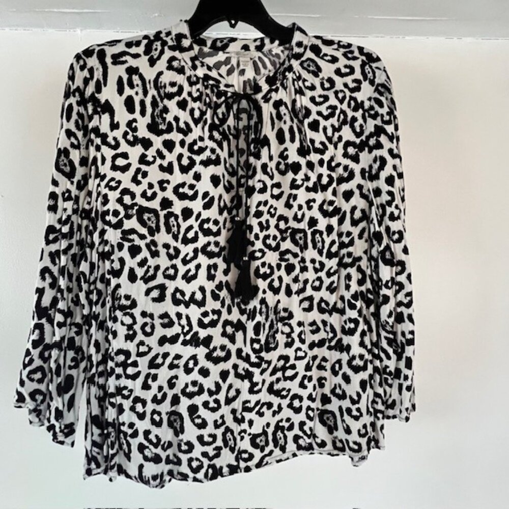 CATO EST 1946 WOMENS LEOPARD PRINT BLOUSE, BELL SLEEVES, SIZE 22/24W